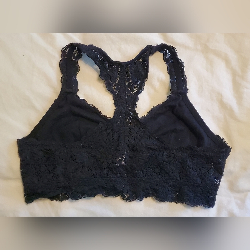 Womens Bralette Bundle Size Medium - image 8